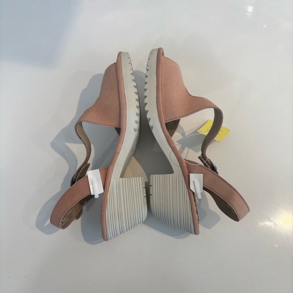 FLY LONDON CUPIDO PEEP, TOE SANDAL
NEW main image 4
